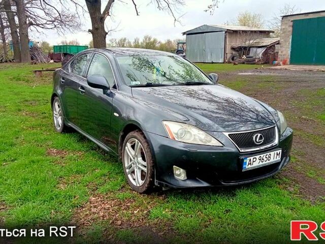 Сірий Лексус ІС, об'ємом двигуна 2.2 л та пробігом 320 тис. км за 8200 $, фото 1 на Automoto.ua