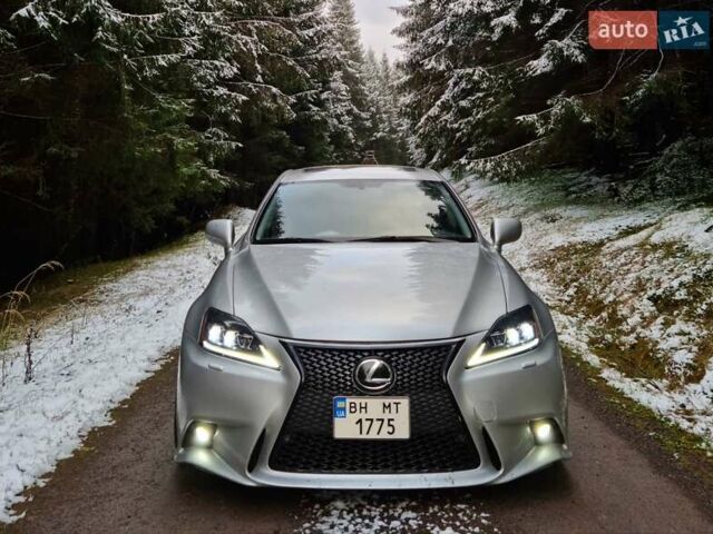 Сірий Лексус ІС, об'ємом двигуна 3 л та пробігом 230 тис. км за 14000 $, фото 1 на Automoto.ua