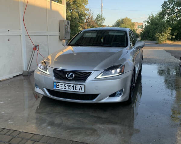 Сірий Лексус ІС, об'ємом двигуна 2.2 л та пробігом 350 тис. км за 8900 $, фото 1 на Automoto.ua