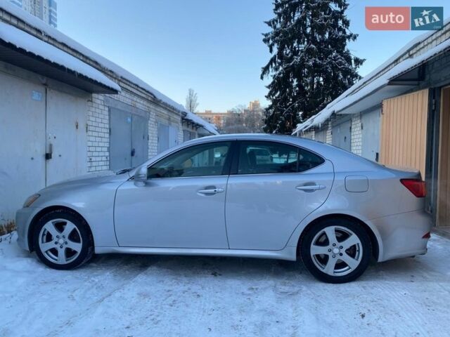 Серый Лексус ИС, объемом двигателя 2.5 л и пробегом 191 тыс. км за 11000 $, фото 1 на Automoto.ua