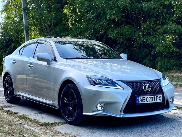Сірий Лексус ІС, об'ємом двигуна 2.5 л та пробігом 238 тис. км за 13200 $, фото 1 на Automoto.ua