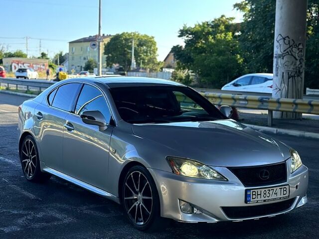 Сірий Лексус ІС, об'ємом двигуна 3.5 л та пробігом 208 тис. км за 12000 $, фото 1 на Automoto.ua