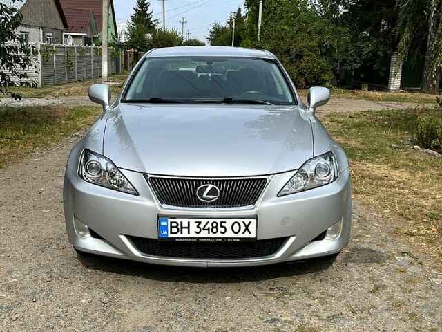 Сірий Лексус ІС, об'ємом двигуна 2.2 л та пробігом 290 тис. км за 7800 $, фото 1 на Automoto.ua