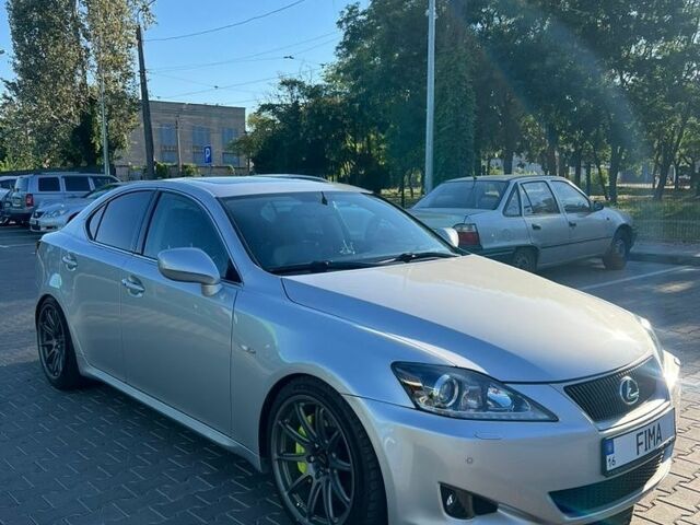 Сірий Лексус ІС, об'ємом двигуна 3 л та пробігом 148 тис. км за 11500 $, фото 1 на Automoto.ua