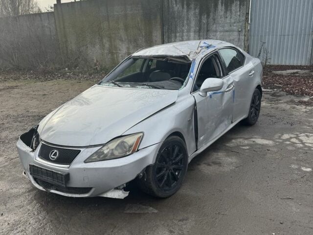 Серый Лексус ИС, объемом двигателя 2.2 л и пробегом 340 тыс. км за 2200 $, фото 1 на Automoto.ua