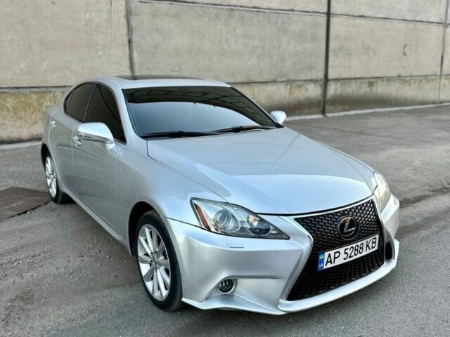 Серый Лексус ИС, объемом двигателя 2.5 л и пробегом 193 тыс. км за 11700 $, фото 1 на Automoto.ua
