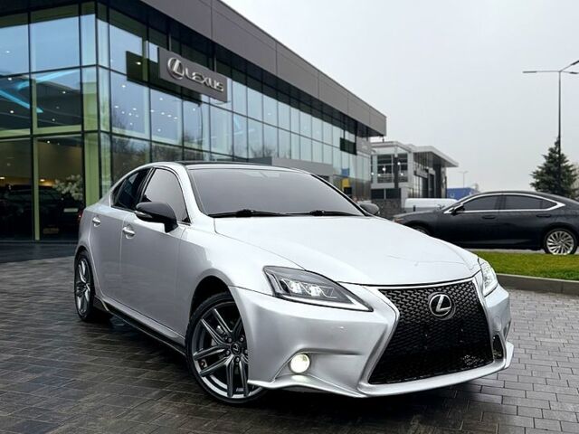 Серый Лексус ИС, объемом двигателя 2.5 л и пробегом 120 тыс. км за 15000 $, фото 1 на Automoto.ua