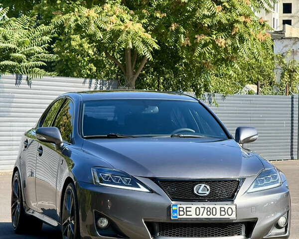 Сірий Лексус ІС, об'ємом двигуна 2.5 л та пробігом 183 тис. км за 11500 $, фото 1 на Automoto.ua