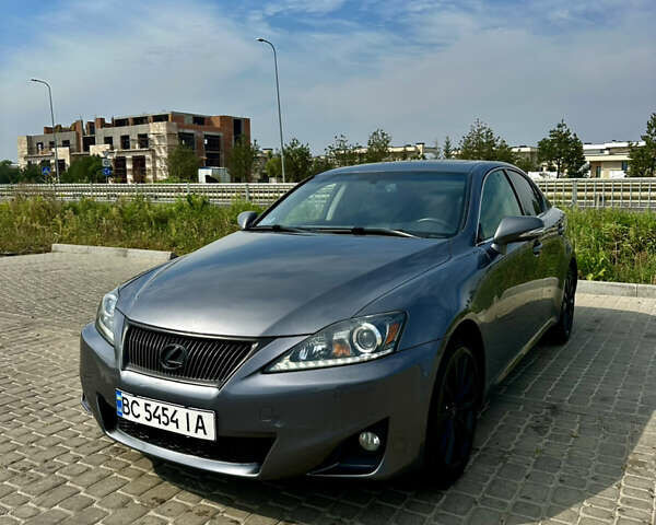 Серый Лексус ИС, объемом двигателя 2.5 л и пробегом 172 тыс. км за 12000 $, фото 1 на Automoto.ua