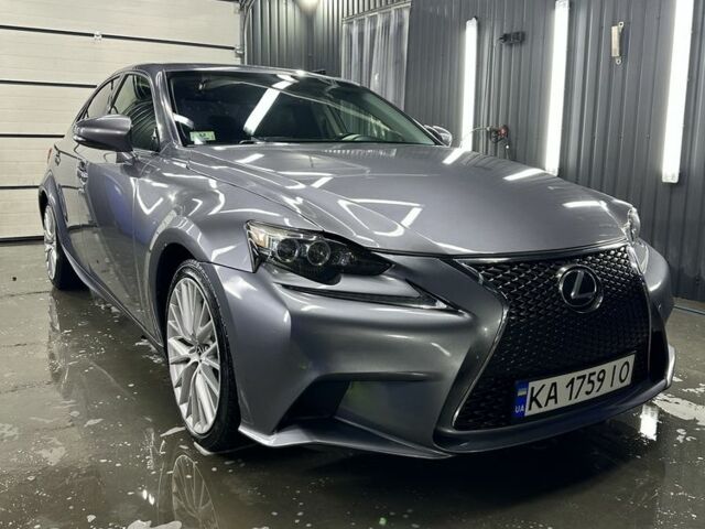 Сірий Лексус ІС, об'ємом двигуна 2.5 л та пробігом 218 тис. км за 14300 $, фото 1 на Automoto.ua