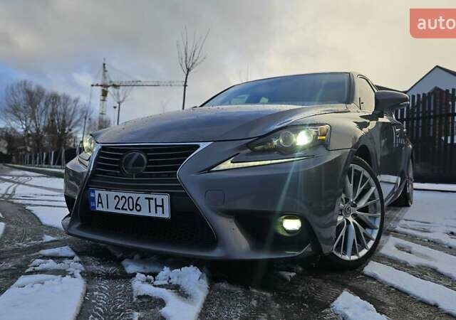 Сірий Лексус ІС, об'ємом двигуна 2.5 л та пробігом 177 тис. км за 15900 $, фото 1 на Automoto.ua