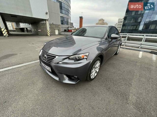 Серый Лексус ИС, объемом двигателя 2.5 л и пробегом 124 тыс. км за 17500 $, фото 1 на Automoto.ua