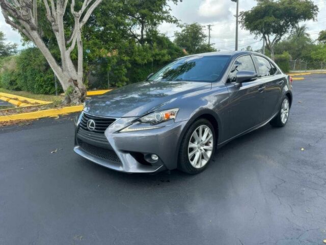 Серый Лексус ИС, объемом двигателя 2.5 л и пробегом 80 тыс. км за 10000 $, фото 1 на Automoto.ua