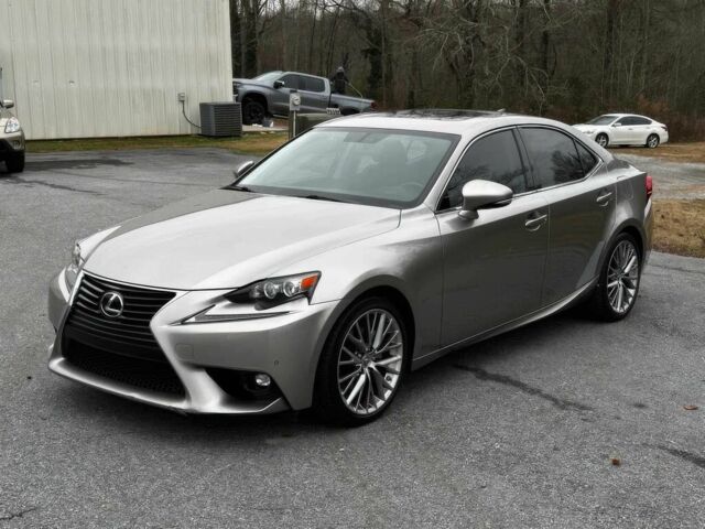Серый Лексус ИС, объемом двигателя 2.5 л и пробегом 72 тыс. км за 6300 $, фото 1 на Automoto.ua
