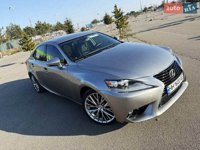 Сірий Лексус ІС, об'ємом двигуна 2.5 л та пробігом 183 тис. км за 20000 $, фото 1 на Automoto.ua