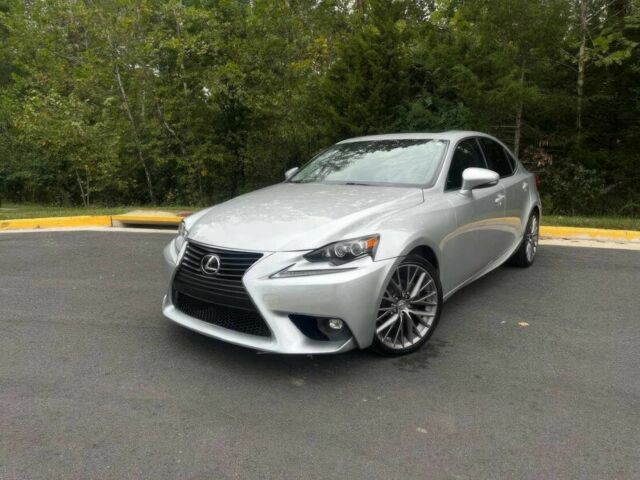 Серый Лексус ИС, объемом двигателя 2.5 л и пробегом 73 тыс. км за 9700 $, фото 1 на Automoto.ua