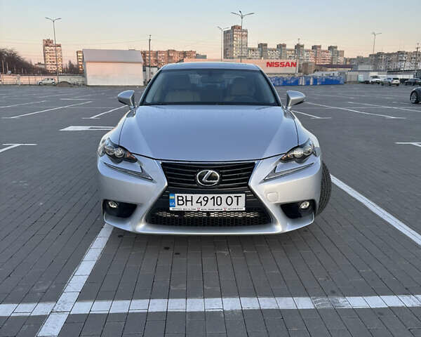 Сірий Лексус ІС, об'ємом двигуна 2 л та пробігом 128 тис. км за 16600 $, фото 1 на Automoto.ua