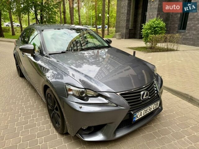 Сірий Лексус ІС, об'ємом двигуна 2.5 л та пробігом 167 тис. км за 19000 $, фото 1 на Automoto.ua