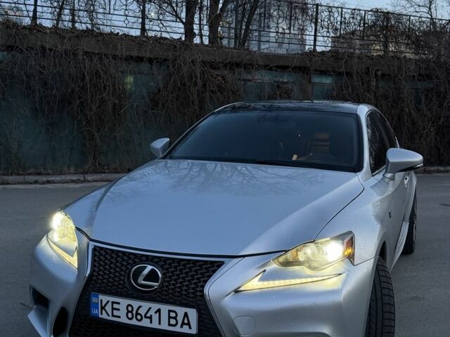 Сірий Лексус ІС, об'ємом двигуна 2 л та пробігом 130 тис. км за 15499 $, фото 1 на Automoto.ua