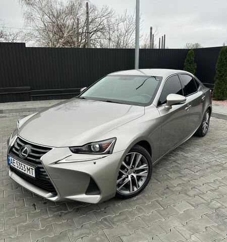 Серый Лексус ИС, объемом двигателя 2 л и пробегом 165 тыс. км за 23000 $, фото 1 на Automoto.ua