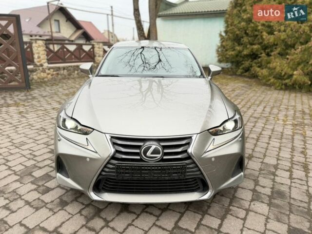 Сірий Лексус ІС, об'ємом двигуна 2 л та пробігом 98 тис. км за 19600 $, фото 1 на Automoto.ua