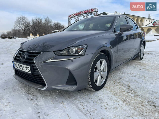 Серый Лексус ИС, объемом двигателя 2.5 л и пробегом 165 тыс. км за 19900 $, фото 1 на Automoto.ua