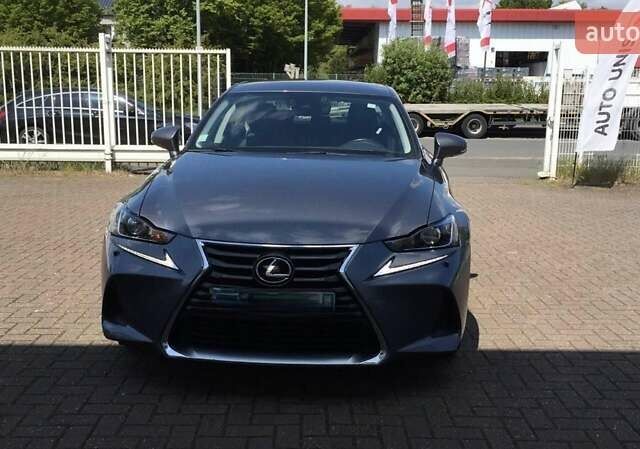 Серый Лексус ИС, объемом двигателя 2.49 л и пробегом 165 тыс. км за 37000 $, фото 1 на Automoto.ua
