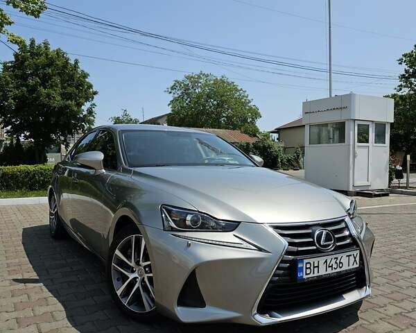 Серый Лексус ИС, объемом двигателя 2 л и пробегом 86 тыс. км за 22000 $, фото 1 на Automoto.ua
