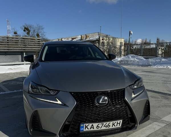 Серый Лексус ИС, объемом двигателя 2 л и пробегом 38 тыс. км за 23000 $, фото 1 на Automoto.ua