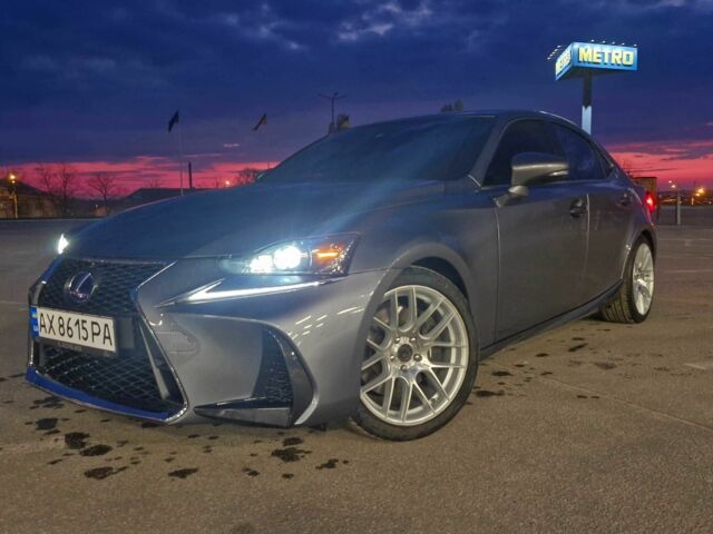 Серый Лексус ИС, объемом двигателя 2 л и пробегом 89 тыс. км за 19700 $, фото 1 на Automoto.ua
