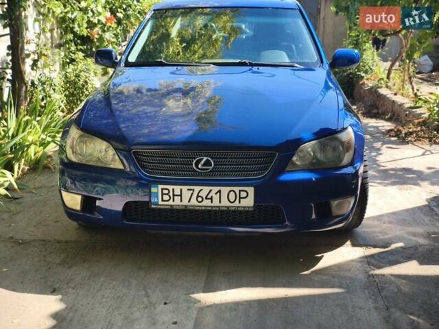Синій Лексус ІС, об'ємом двигуна 1.99 л та пробігом 320 тис. км за 5800 $, фото 1 на Automoto.ua