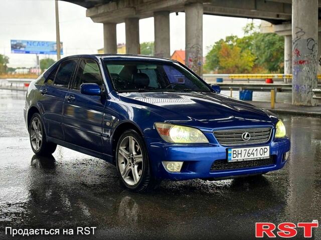 Синий Лексус ИС, объемом двигателя 2 л и пробегом 320 тыс. км за 4900 $, фото 1 на Automoto.ua