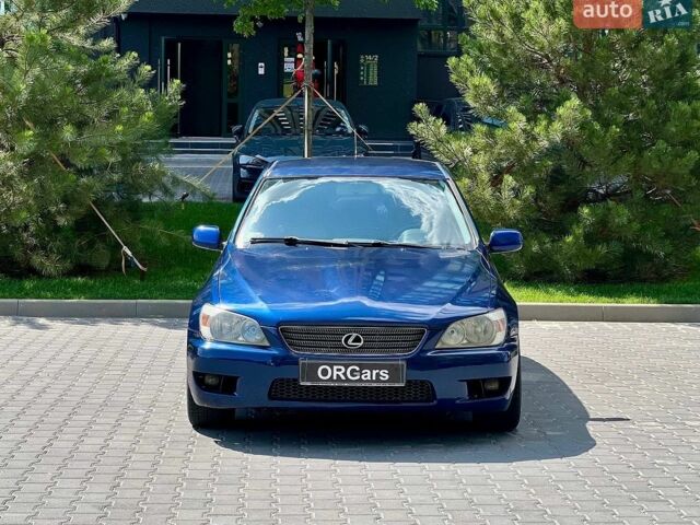 Синий Лексус ИС, объемом двигателя 2 л и пробегом 300 тыс. км за 4500 $, фото 1 на Automoto.ua
