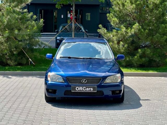 Синий Лексус ИС, объемом двигателя 2 л и пробегом 310 тыс. км за 4999 $, фото 1 на Automoto.ua