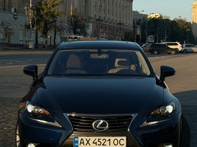 Синій Лексус ІС, об'ємом двигуна 2.5 л та пробігом 186 тис. км за 17300 $, фото 1 на Automoto.ua