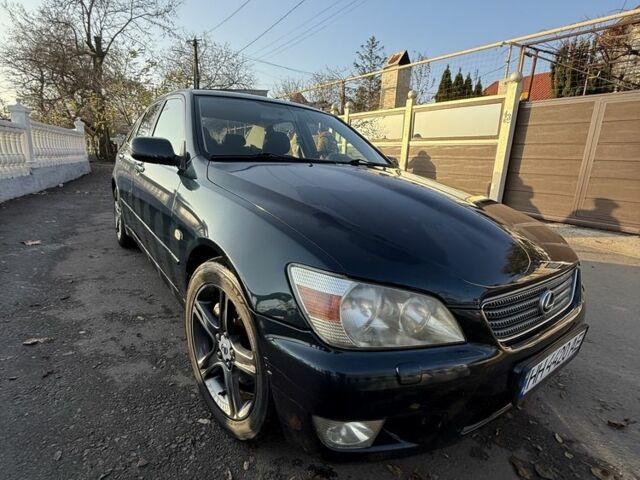 Зелений Лексус ІС, об'ємом двигуна 2 л та пробігом 250 тис. км за 4800 $, фото 1 на Automoto.ua