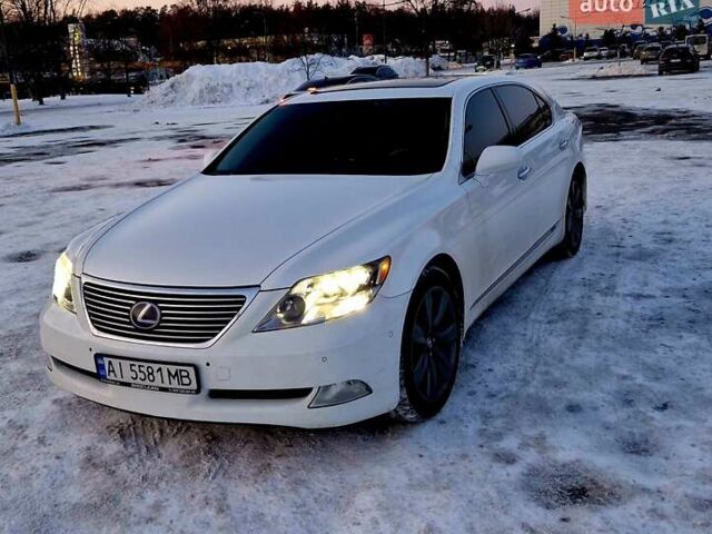 Белый Лексус ЛС, объемом двигателя 5 л и пробегом 180 тыс. км за 15000 $, фото 1 на Automoto.ua