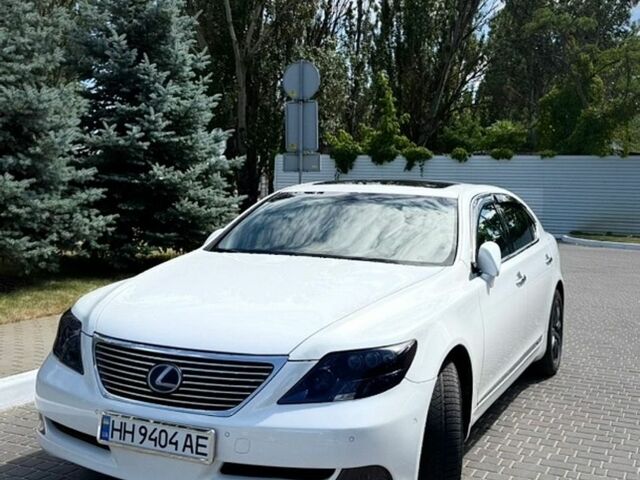 Білий Лексус ЛС, об'ємом двигуна 5 л та пробігом 333 тис. км за 9500 $, фото 1 на Automoto.ua
