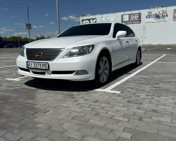Білий Лексус ЛС, об'ємом двигуна 4.61 л та пробігом 212 тис. км за 11500 $, фото 1 на Automoto.ua