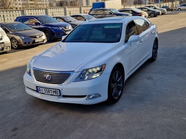 Білий Лексус ЛС, об'ємом двигуна 5 л та пробігом 190 тис. км за 10800 $, фото 1 на Automoto.ua
