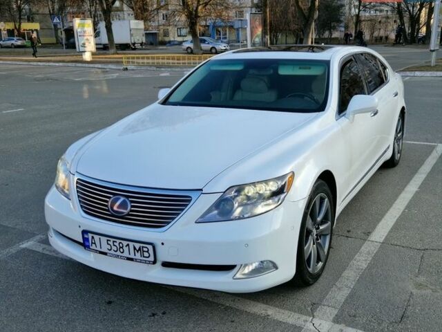 Белый Лексус ЛС, объемом двигателя 5 л и пробегом 190 тыс. км за 12250 $, фото 1 на Automoto.ua