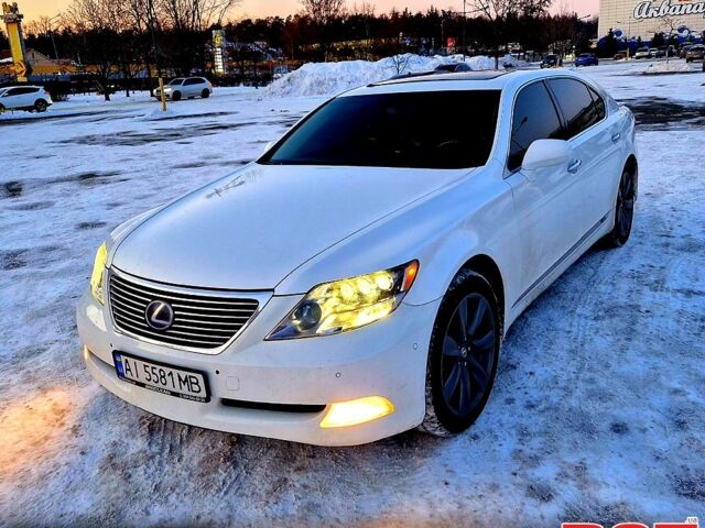 Белый Лексус ЛС, объемом двигателя 5 л и пробегом 1800 тыс. км за 12500 $, фото 1 на Automoto.ua