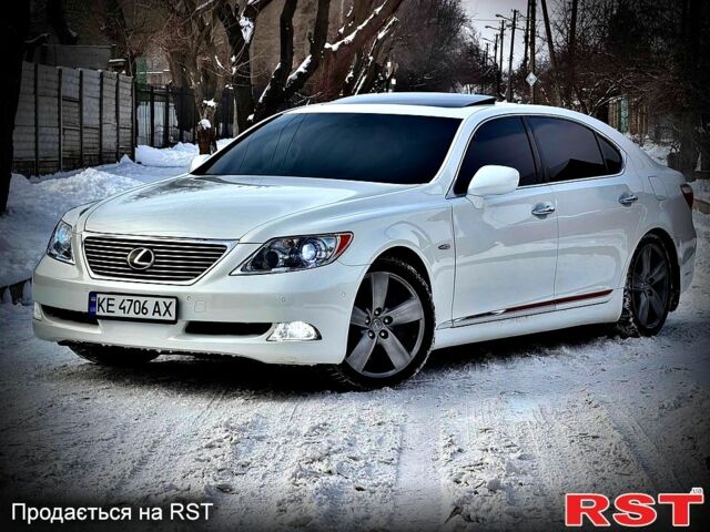 Білий Лексус ЛС, об'ємом двигуна 4.6 л та пробігом 18000 тис. км за 14500 $, фото 1 на Automoto.ua