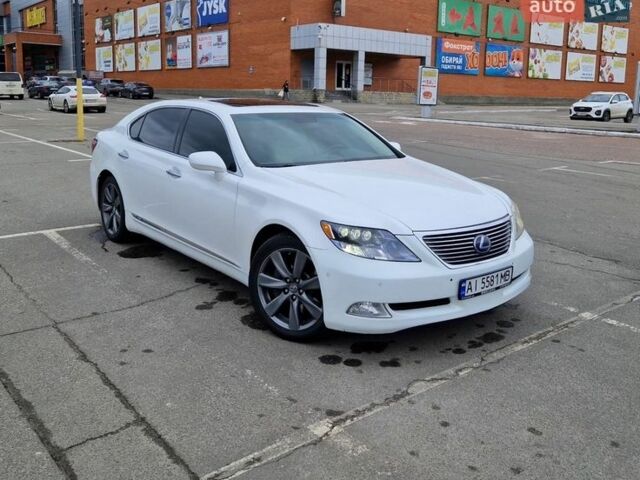Белый Лексус ЛС, объемом двигателя 5 л и пробегом 190 тыс. км за 11500 $, фото 1 на Automoto.ua