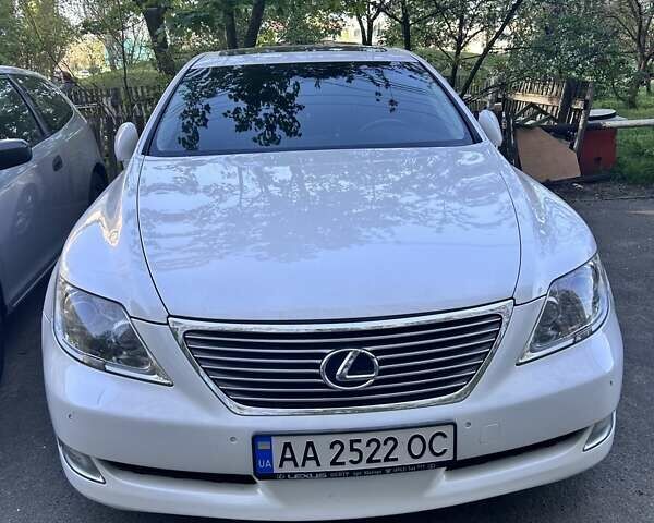 Білий Лексус ЛС, об'ємом двигуна 4.61 л та пробігом 160 тис. км за 8400 $, фото 1 на Automoto.ua