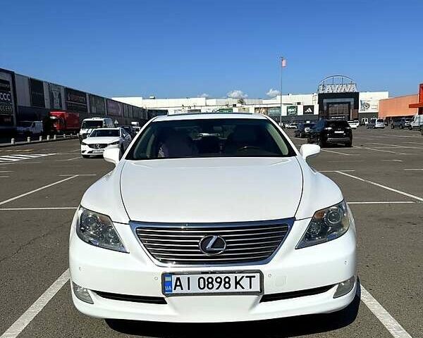 Білий Лексус ЛС, об'ємом двигуна 4.6 л та пробігом 153 тис. км за 14000 $, фото 1 на Automoto.ua