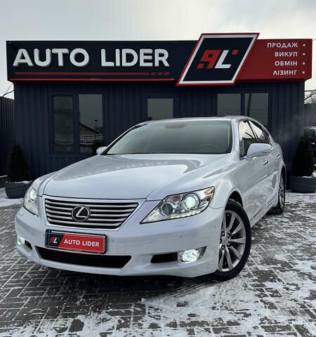 Белый Лексус ЛС, объемом двигателя 4.6 л и пробегом 71 тыс. км за 20600 $, фото 1 на Automoto.ua