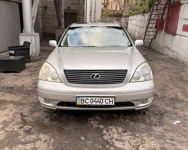 Бежевый Лексус ЛС, объемом двигателя 4.3 л и пробегом 300 тыс. км за 5500 $, фото 1 на Automoto.ua