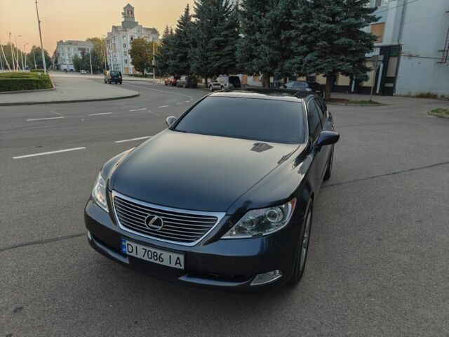 Чорний Лексус ЛС, об'ємом двигуна 4.6 л та пробігом 200 тис. км за 10000 $, фото 1 на Automoto.ua