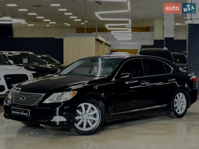 Черный Лексус ЛС, объемом двигателя 4.61 л и пробегом 226 тыс. км за 10999 $, фото 1 на Automoto.ua